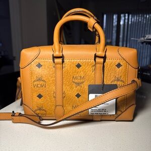 MCM Classik Crossbody In Visetos